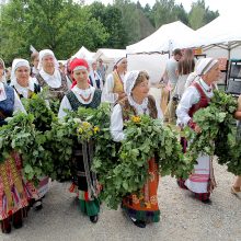 Žolinės aidai Rumšiškėse: ir linksma, ir prasminga