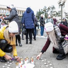 Prie Seimo susirinkę onkologiniai ligoniai priminė: vėžys – ne sloga