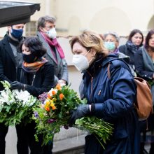 Į amžinojo poilsio vietą išlydėta dailininkė R. Kmieliauskaitė