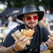 Festivalis „Karklė“: ir popscenos karalienės šou, ir muzikinio klipo filmavimas