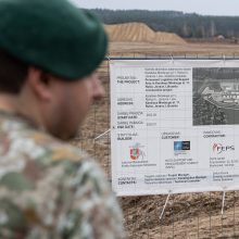 A. Anušauskas: trys kariniai miesteliai Lietuvoje statomi greičiau, nei buvo planuota 