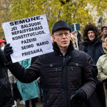 Dėl NT mokesčio protestavo daugiau tautiečių nei leista: žmonės nebuvo ramūs