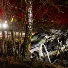 Daugiau detalių: nuo policijos sprukęs ir žuvęs BMW vairavęs vaikinas neturėjo teisės vairuoti