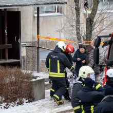 Policija pradėjo ikiteisminį tyrimą dėl gaisro Viršuliškių daugiabutyje