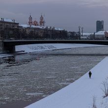 Orai Lietuvoje: stipriai paspaus šaltis, vėliau – permainos