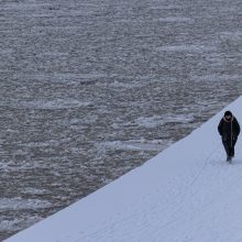 Orai Lietuvoje: stipriai paspaus šaltis, vėliau – permainos