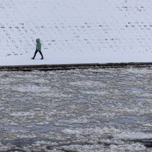 Orai Lietuvoje: stipriai paspaus šaltis, vėliau – permainos