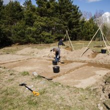 GIPL trasoje rastos akmens amžiaus gyvenvietės, viduramžių kapavietės