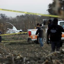 Meksikoje nukritus sraigtasparniui žuvo gubernatorė ir senatorius