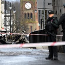 Šiaurės Airijoje prie teismo rūmų sprogo automobilyje padėta bomba