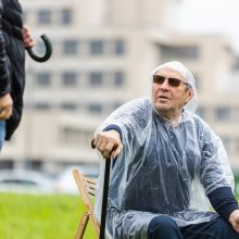 Šeimų sąjūdžio mitinge – ir Seimo nariai: protestuotojai piktinosi valdžios sprendimais