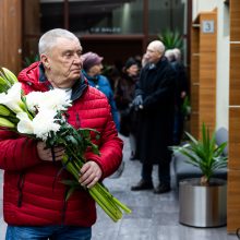 Legendinis dainininkas V. Malinauskas išlydėtas į paskutinę kelionę