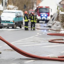 Trakų rajone dega gyvenamasis namas