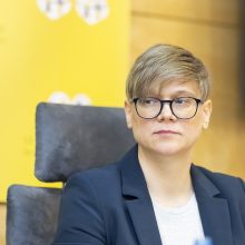 Lygių galimybių kontrolierė ragina atlikti tyrimą apie karo pabėgėlių situaciją Lietuvoje