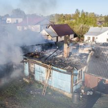 Vilniaus rajone degė trys pastatai: liepsnas malšino gausios ugniagesių pajėgos