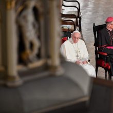 Popiežius Agluonoje prašo latvių aukotis kitų labui