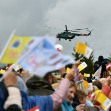 Popiežius Agluonoje prašo latvių aukotis kitų labui