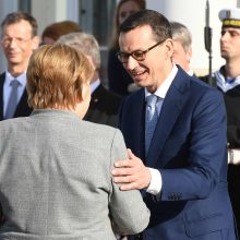 A. Merkel lankosi karo reparacijų reikalaujančioje Lenkijoje