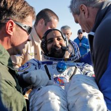 JAE, JAV ir Rusijos astronautai iš TKS sėkmingai grįžo į Žemę