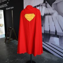 Supermeno apsiaustas aukcione parduotas už rekordinę sumą