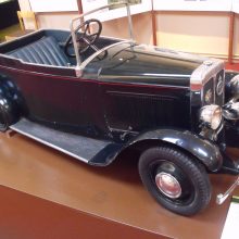 Istorija: pirmasis būsimosios karalienės automobilis – vaikiškas „C4 Citroënnette“.