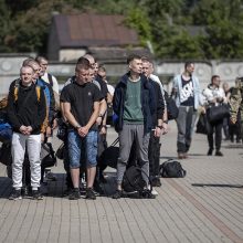 Karinius vienetus Lietuvoje papildė per 750 šauktinių