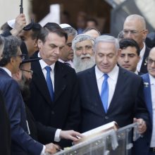 Brazilijos prezidentas su Izraelio premjeru apsilankė prie Raudų sienos Jeruzalėje