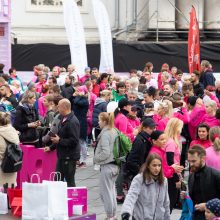 Kilnaus tikslo „Pink Run“ bėgime varžėsi olimpiečiai, surinkta parama – rekordinė