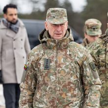 Kariuomenės vadas: artimiausiu metu tiesioginės karo grėsmės Lietuvai nėra