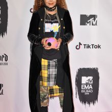 MTV Europos muzikos apdovanojimuose triumfavo atlikėja C. Cabello