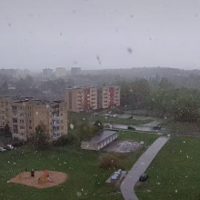 Orai: kai kur Lietuvoje iš dangaus krito snaigės