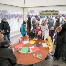 Puošnioji eglė į sostinę atviliojo net šešis Kalėdų Senelius 