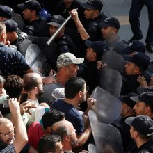 Tūkstančiai žmonių Europos miestuose dalyvavo protestuose prieš Turkijos puolimą