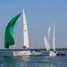 Įspūdingi vaizdai ir įtempta kova: Klaipėdoje startavo 52-oji „Kuršių marių regata“