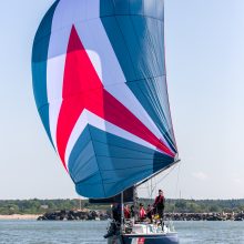 Įspūdingi vaizdai ir įtempta kova: Klaipėdoje startavo 52-oji „Kuršių marių regata“