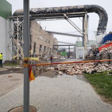 Sprogimas Klaipėdoje: gausios ugniagesių pajėgos gesino degantį pastatą, sužaloti aštuoni žmonės
