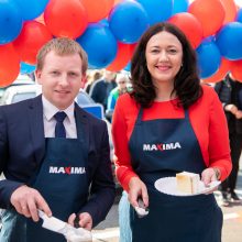 „Maxima“ dėkoja Marijampolei: akcinės prekės iš „M“ raidės ir šventiniai tortai