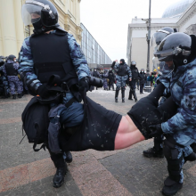 Rusijos policijai malšinant protestus dėl A. Navalno, sulaikyta per 5 tūkst. protestuotojų