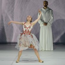 Klaipėdos muzikinis teatras nusiteikęs stebinti: sezoną pradės „Romeo ir Džuljetos“ meilės istorija