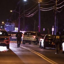 Niujorko valstijoje užpuolikas rabino name subadė penkis žmones 