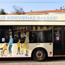 VRK: į miestų gatves išriedėjo rinkimų autobusai