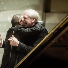 Lietuvos valstybinis simfoninis orkestras sezoną užbaigs kartu su pianistu A. Paley