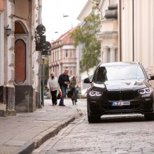 Vilniuje susituokė N. Bunkė ir E. Eidėjus: dainininkė pasipuošė įspūdinga suknele