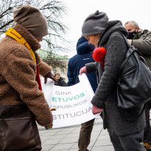 A. Dulkys dėl vaikų skiepijimo nuogąstaujančius tėvus ragina labiau pasitikėti mokslu