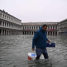 Venecijai ruošiantis potvyniui, uždaryta Šv. Morkaus aikštė