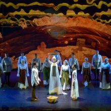 Kas sieja teatrą, lietuvišką folklorą ir flamenko?
