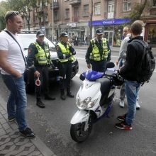 Lakūnai: jauni vairuotojai suteikia nemažai darbo ir policijos pareigūnams.