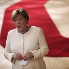 A. Merkel: ES derybos dėl ekonomikos gaivinimo plano gali būti bevaisės