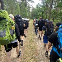 Kauno Jono Pauliaus II gimnazijos mokiniai mokslo metus baigė devynių dienų žygiu