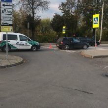 Eismo nelaimė pėsčiųjų perėjoje prie Kauno pilies: nukentėjo dviratininkas